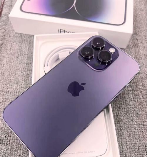 iPhone——性的智能手机（探索iPhone在技术、设计和用户体验方面的突破）