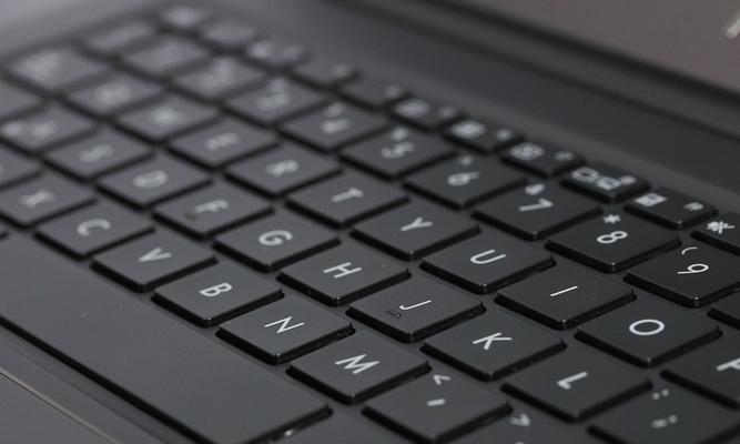 华硕U305散热性能评测（高效散热系统提升使用体验）