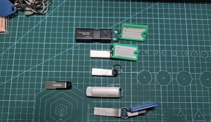 使用U盘启动电脑的完整教程（轻松操作，快速启动，U盘启动电脑教程详解）